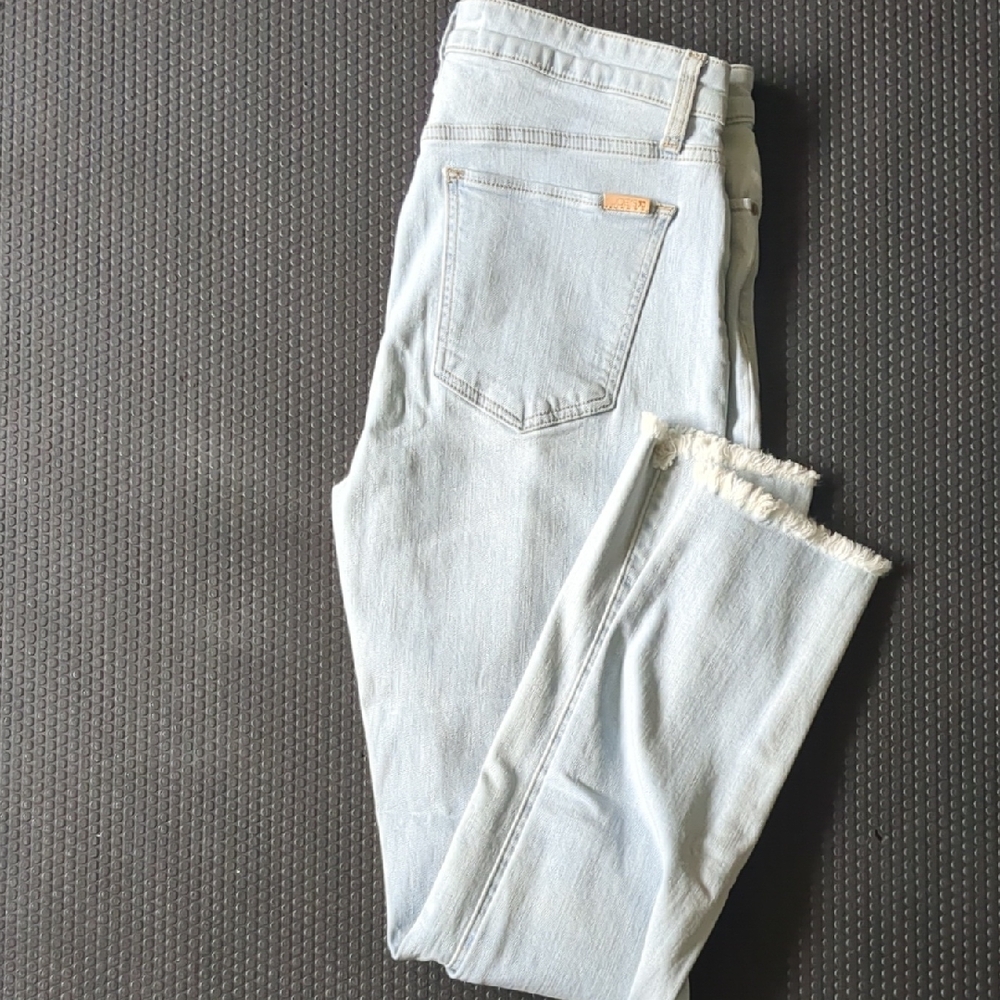 Joe's Size 29 Light Blue Frayed Hem Ankle Jeans